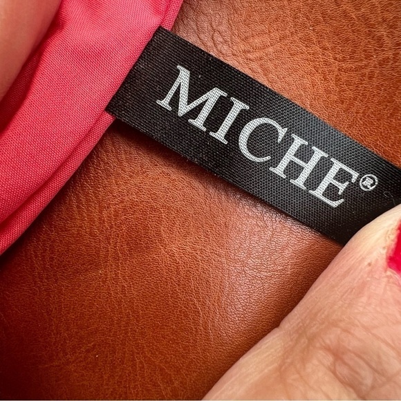 Miche Dee Brown Pink Crossbody Chevron Purse Bag. - Picture 10 of 12